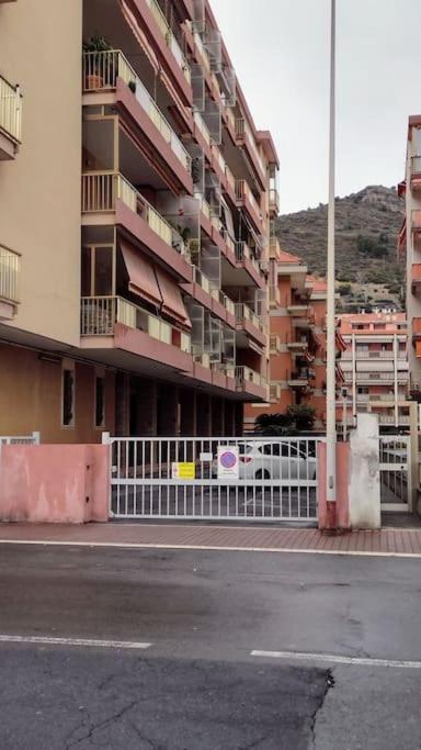 Appartamento Mama Monolocale Terrazzo Vista Mare Ventimiglia Exteriör bild